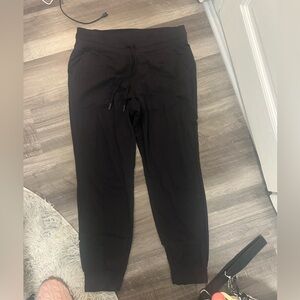 Lululemon: Ready to Rulu Classic Fit high rise Joggers- size 12